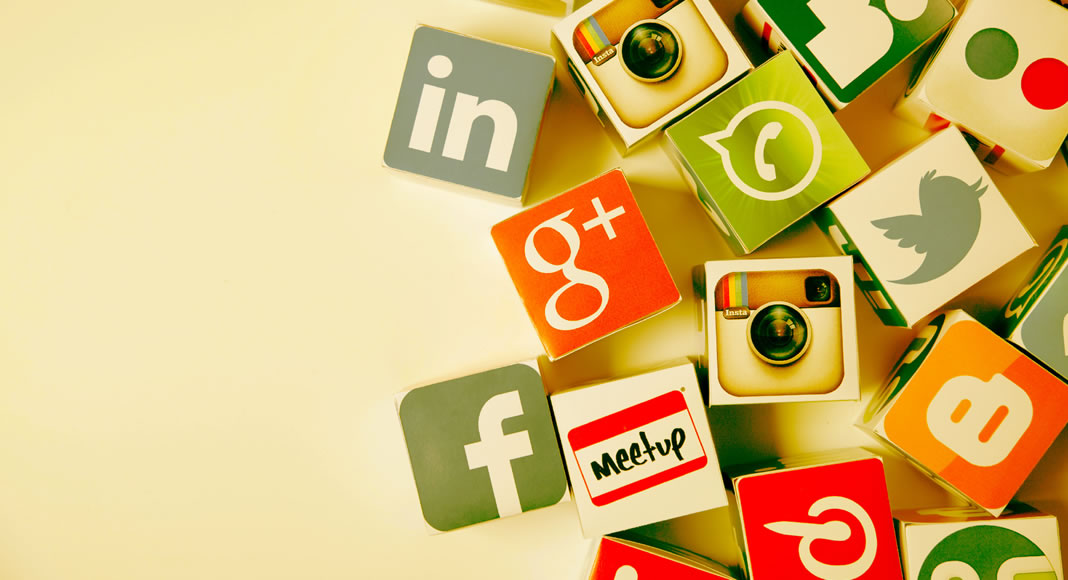 redes sociais, facebook, instagram, marca